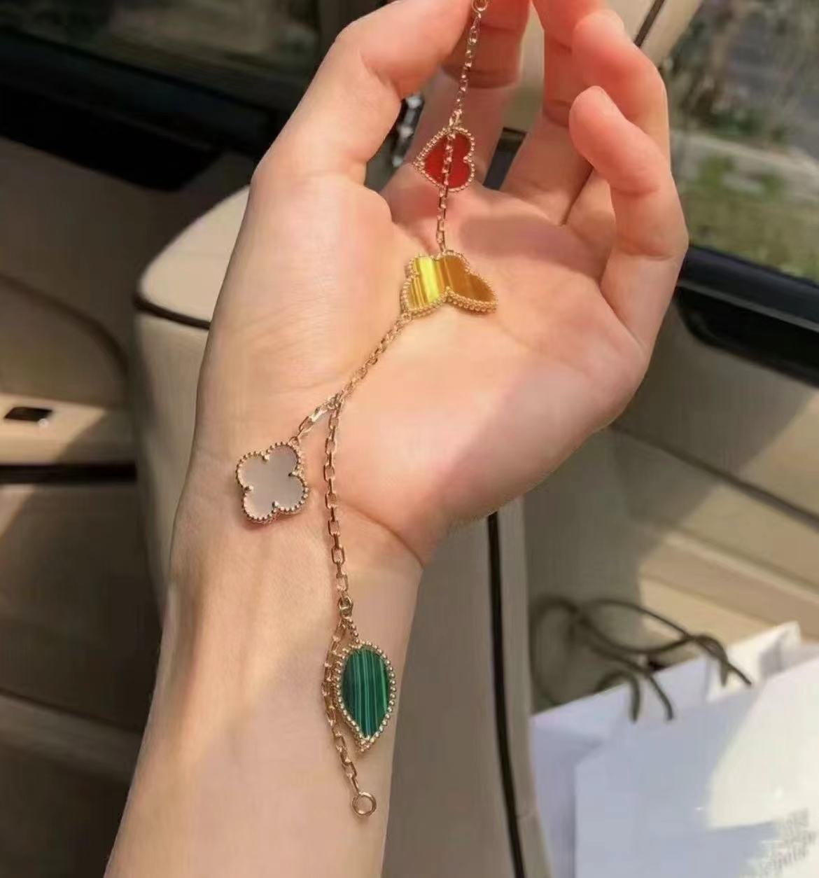 【万小姐】18k金不规则花手链