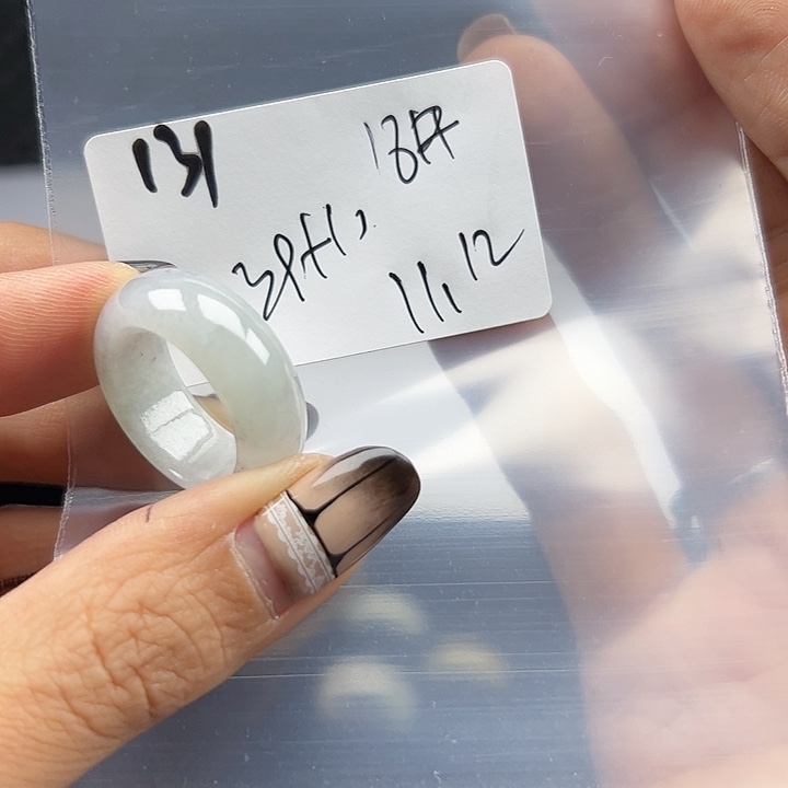 翡翠戒指未镶嵌闪