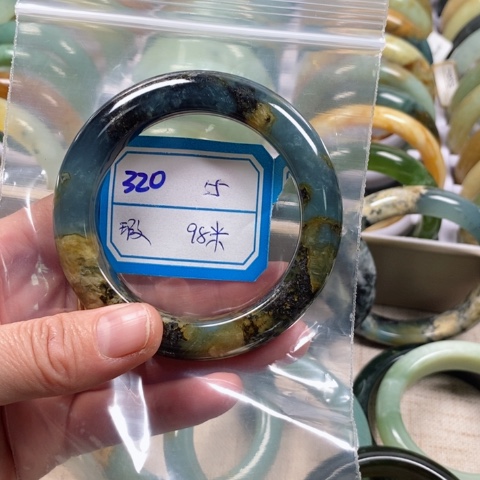 蛇纹石玉手镯未镶嵌用****8