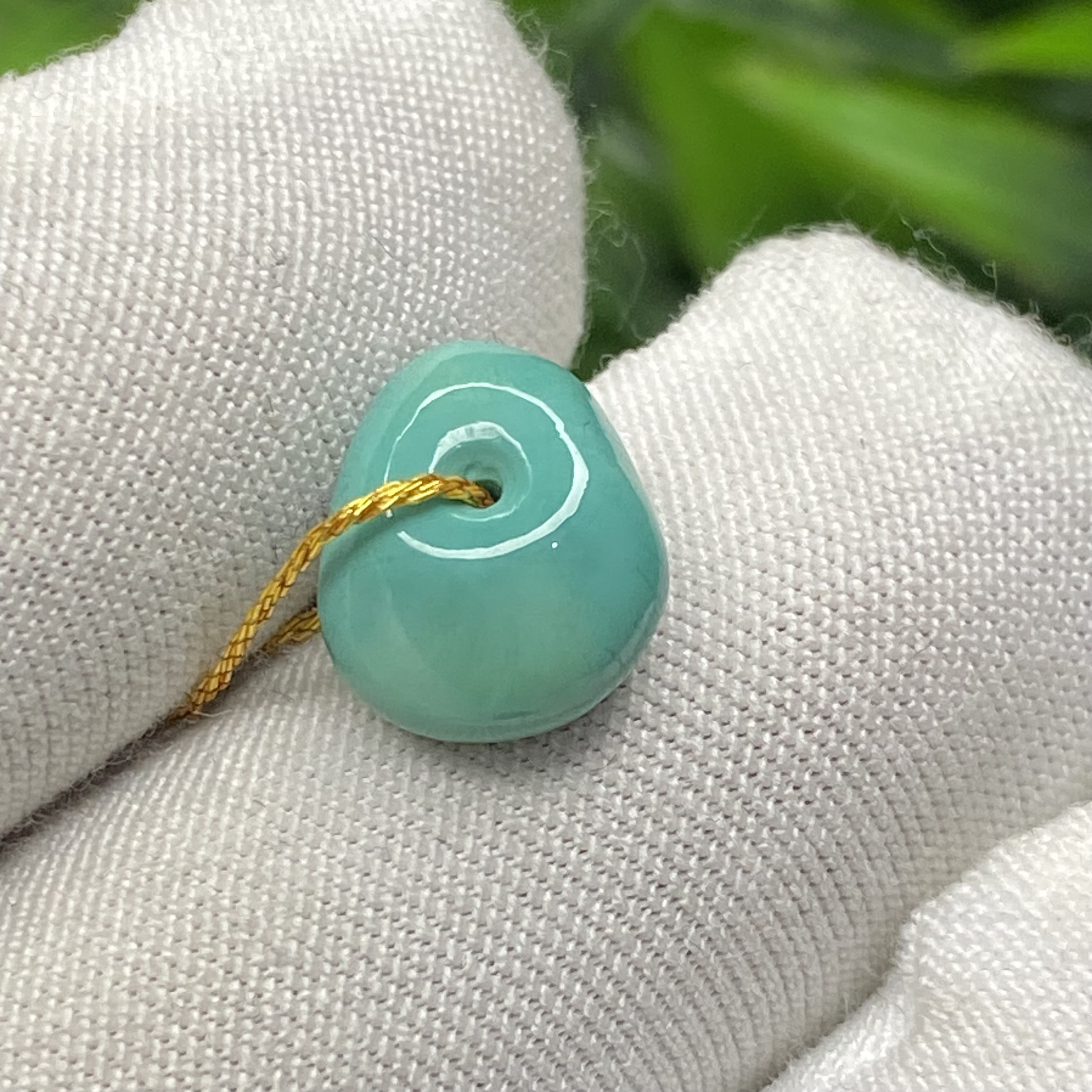 纯天然原矿绿松石藏扣9.4*11.3重1.01克地大质检高瓷高色