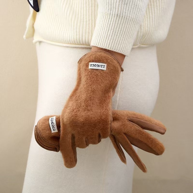 【深港澳甄选】新款百搭高品质字母毛绒女士手套秋冬保暖洋气