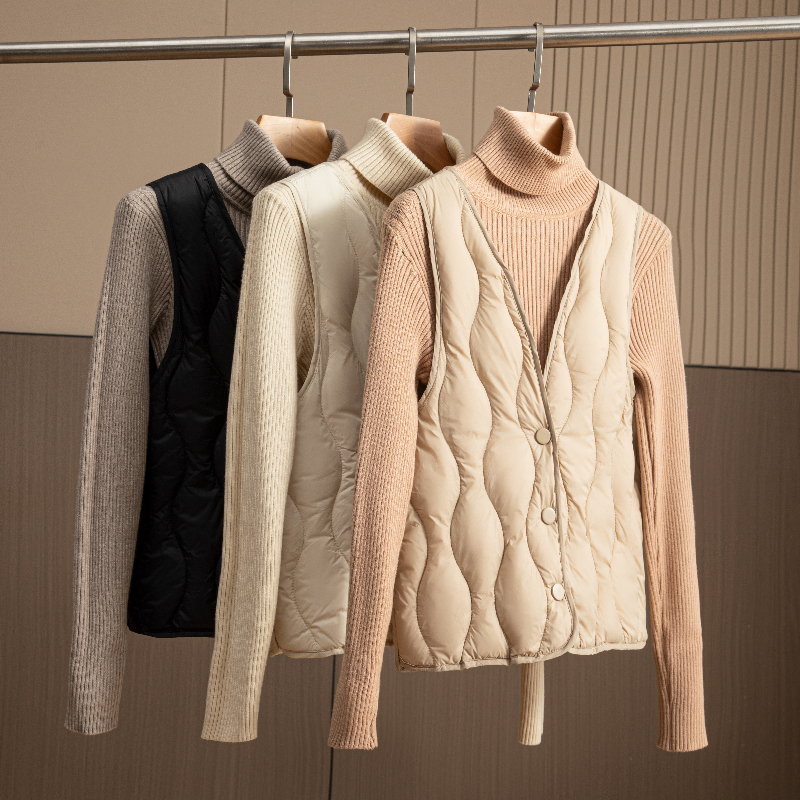 百搭超显瘦 羽绒丝马甲女2024冬季新款轻薄保暖贴身内搭V领背心