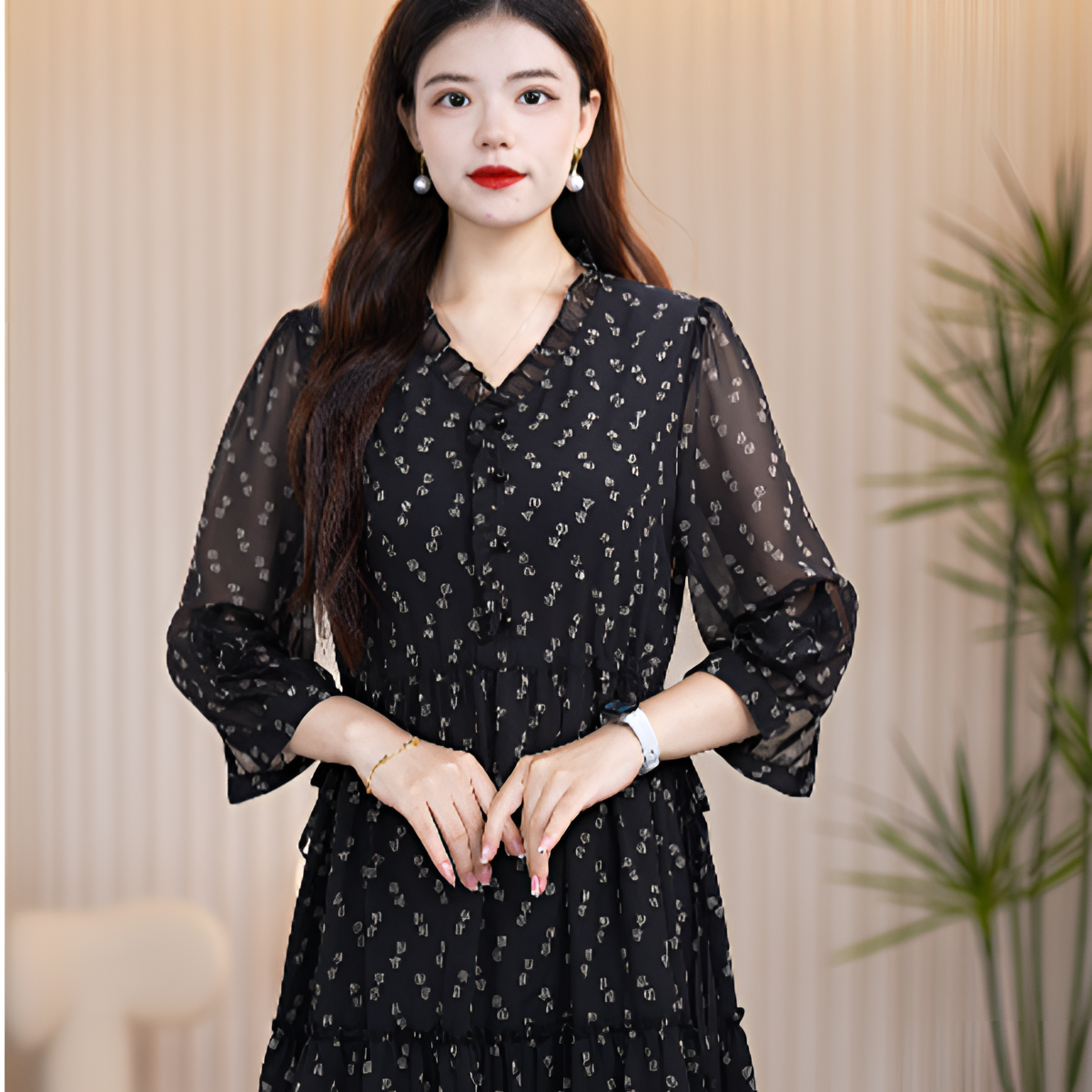 S（24-503）新款2024减龄遮肉显瘦宽松大码黑色女装连衣裙