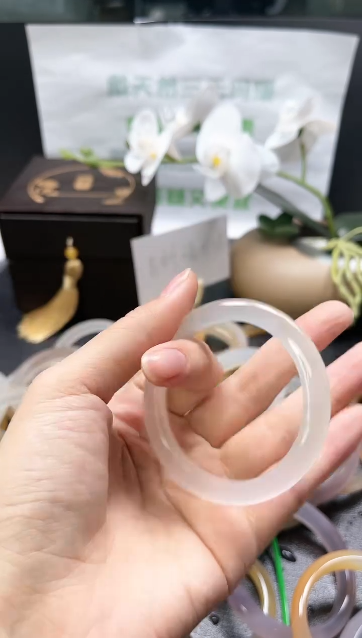 【闪购商品】玛瑙/玉髓手镯未镶嵌8168
