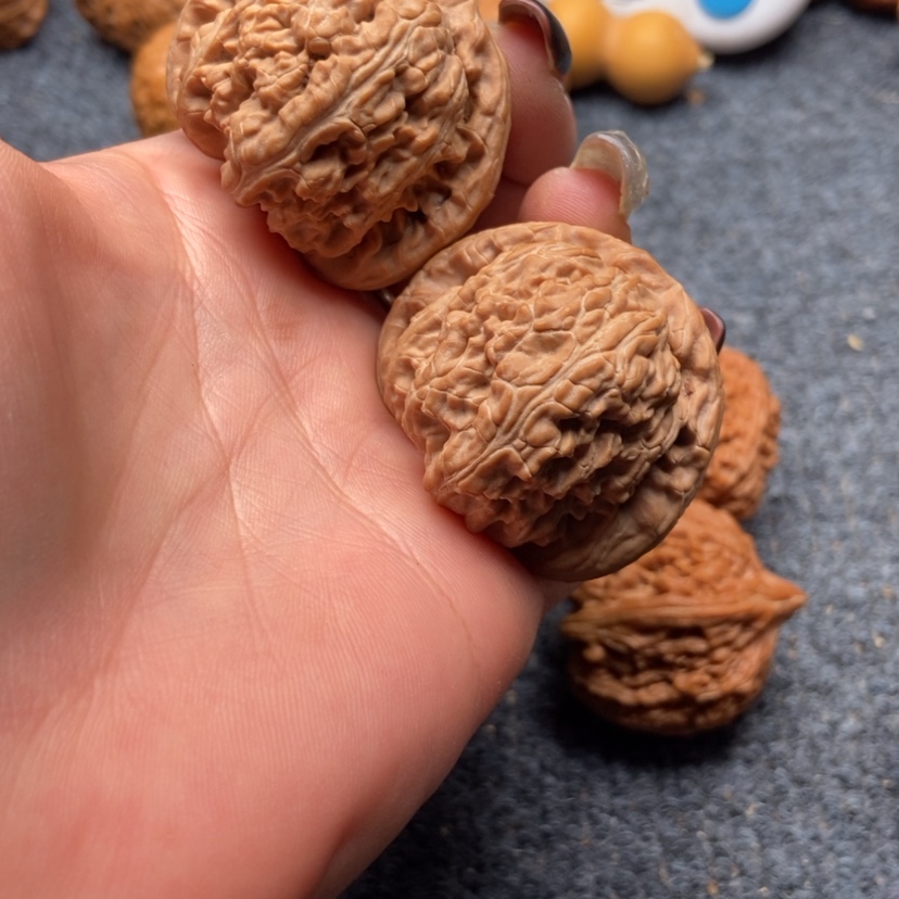 【闪购商品】文玩核桃吊坠?*田