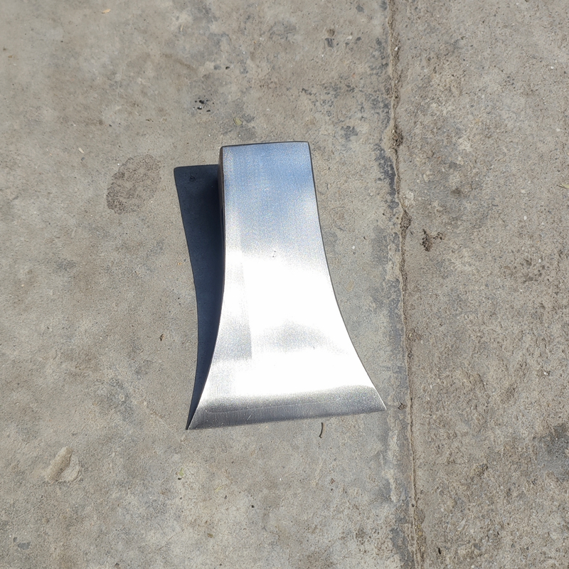 定制款锰钢全钢手工锻打斧头全身淬火农用家用砍材砍树高品质