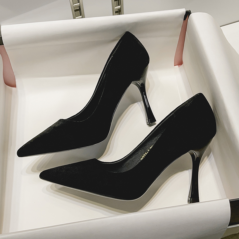 5-7公分高跟鞋不累脚2025春秋新款尖头细跟绒面浅口职业单鞋女
