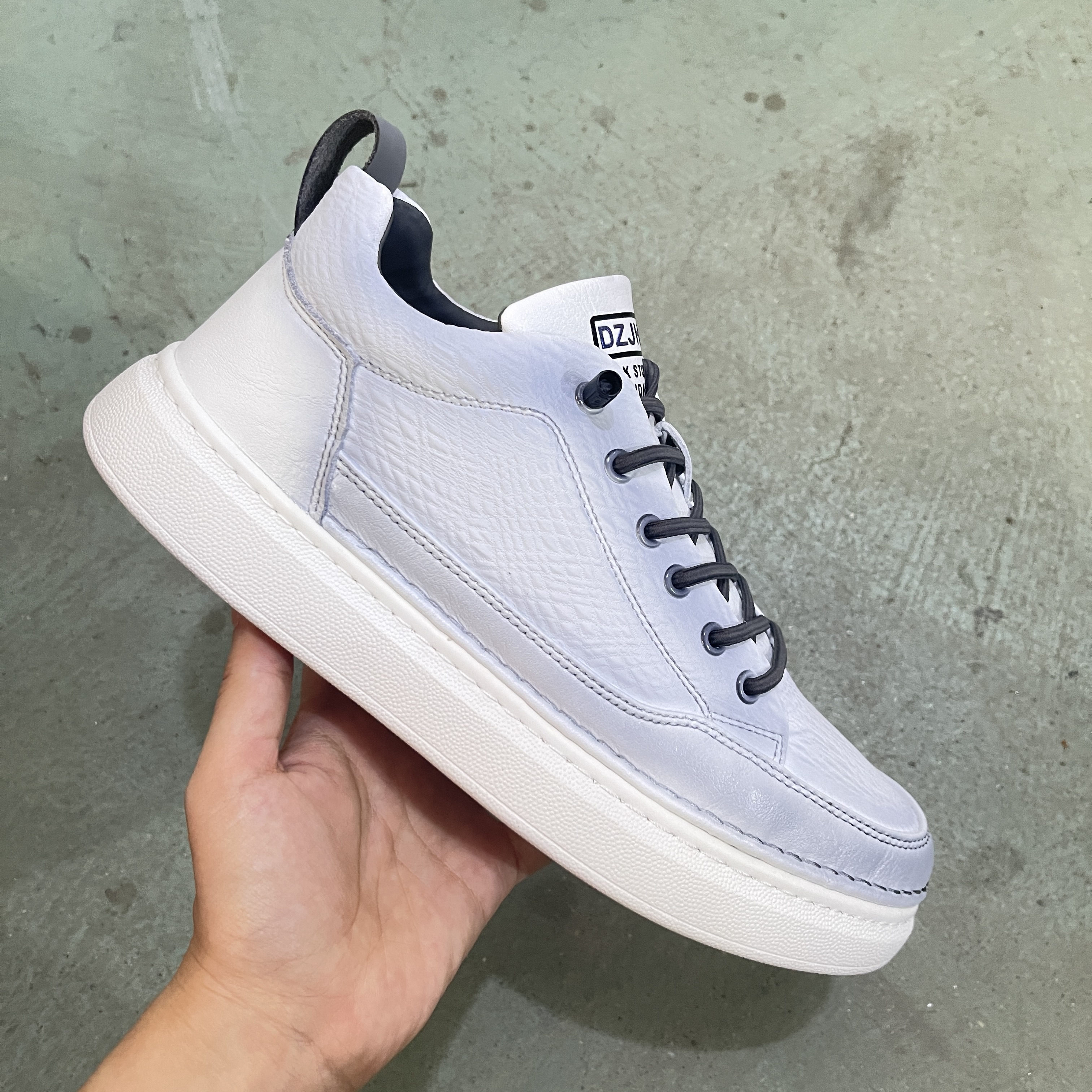 仓1-A13355休闲男鞋