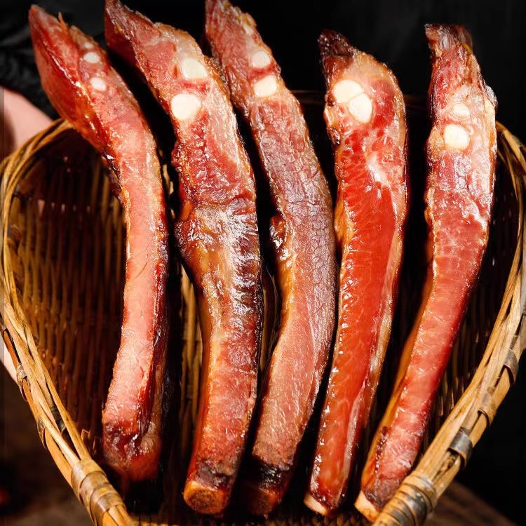 正宗四川腊肉柴火烟熏腊排骨农家风味传统工艺腌散装腊排骨