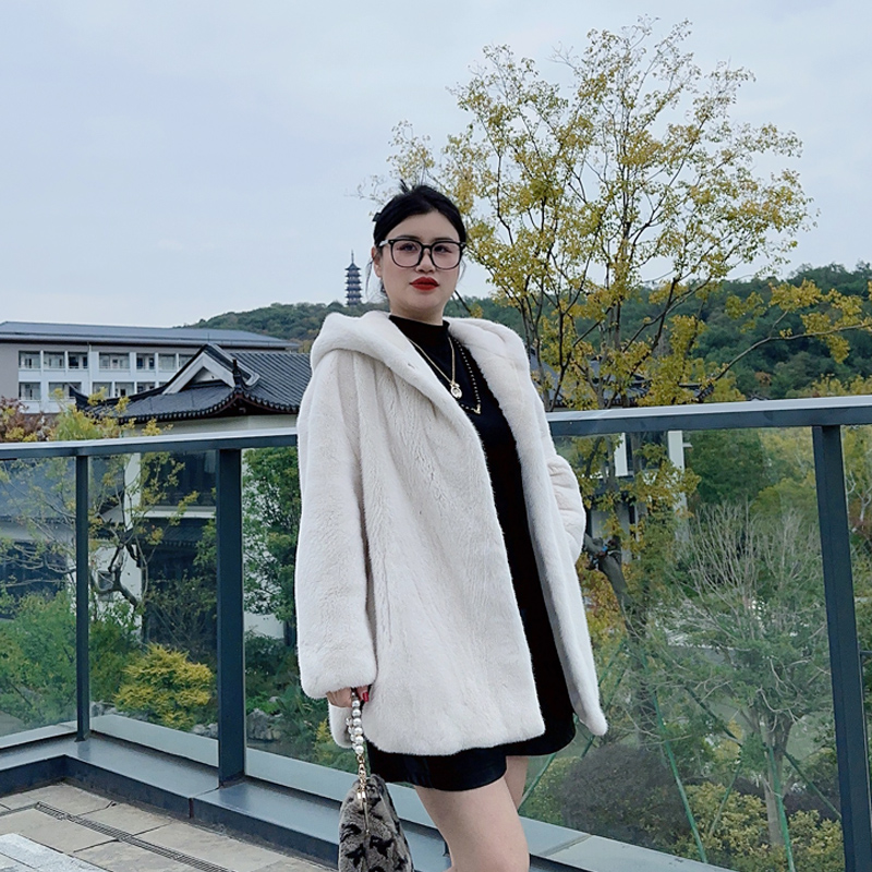 别格秀【棉花糖】大码女装外套时尚连帽200斤胖mm轻奢高端水貂外套