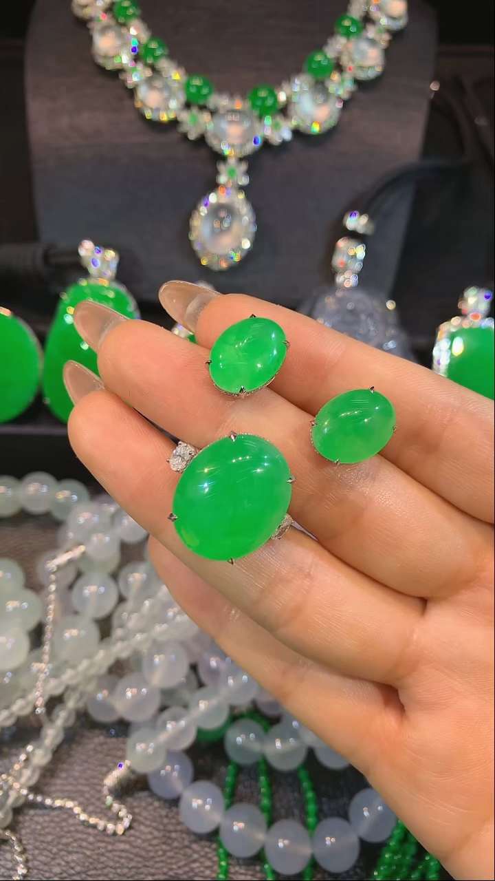 【闪购商品】翡翠戒指18K金镶嵌一套