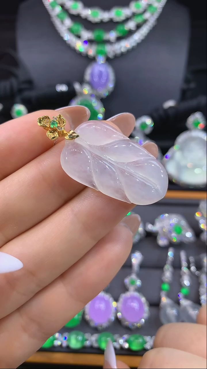 【闪购商品】翡翠吊坠(不含链)18K金镶嵌吊坠