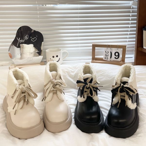 新款油桃白色可爱加绒雪地靴女冬季保暖小个子厚底短筒马丁棉靴子