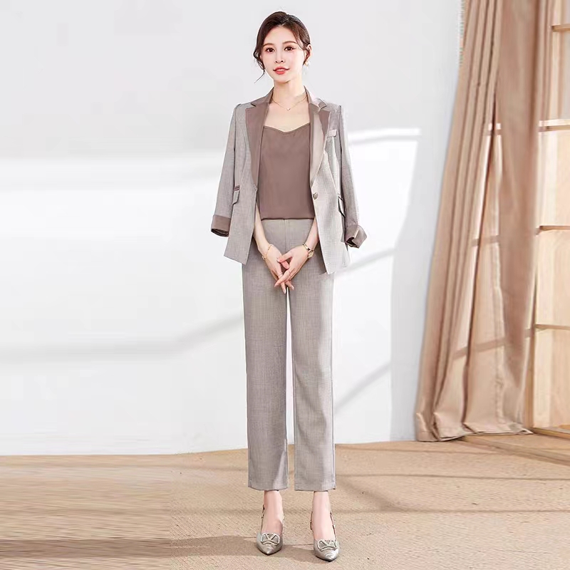 气质时尚女士西装   轻奢职业显瘦   秋季名媛西服   百搭时尚