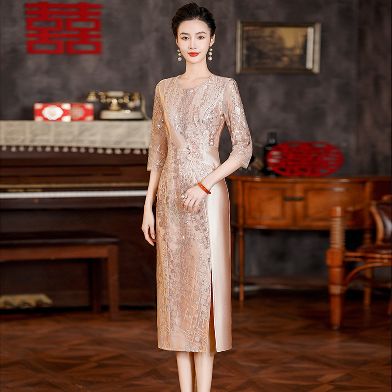 高端喜婆婆婚宴装2025新款高贵香槟色妈妈婚宴显瘦丈母娘礼服洋气