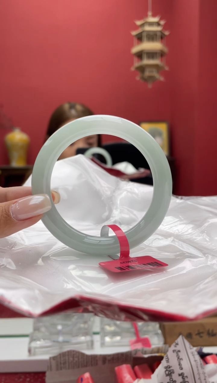 【闪购商品】翡翠手镯（圆镯）未镶嵌2手镯