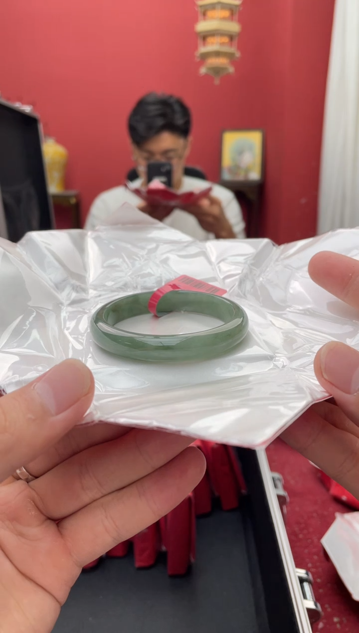 【闪购商品】翡翠手镯未镶嵌39手镯