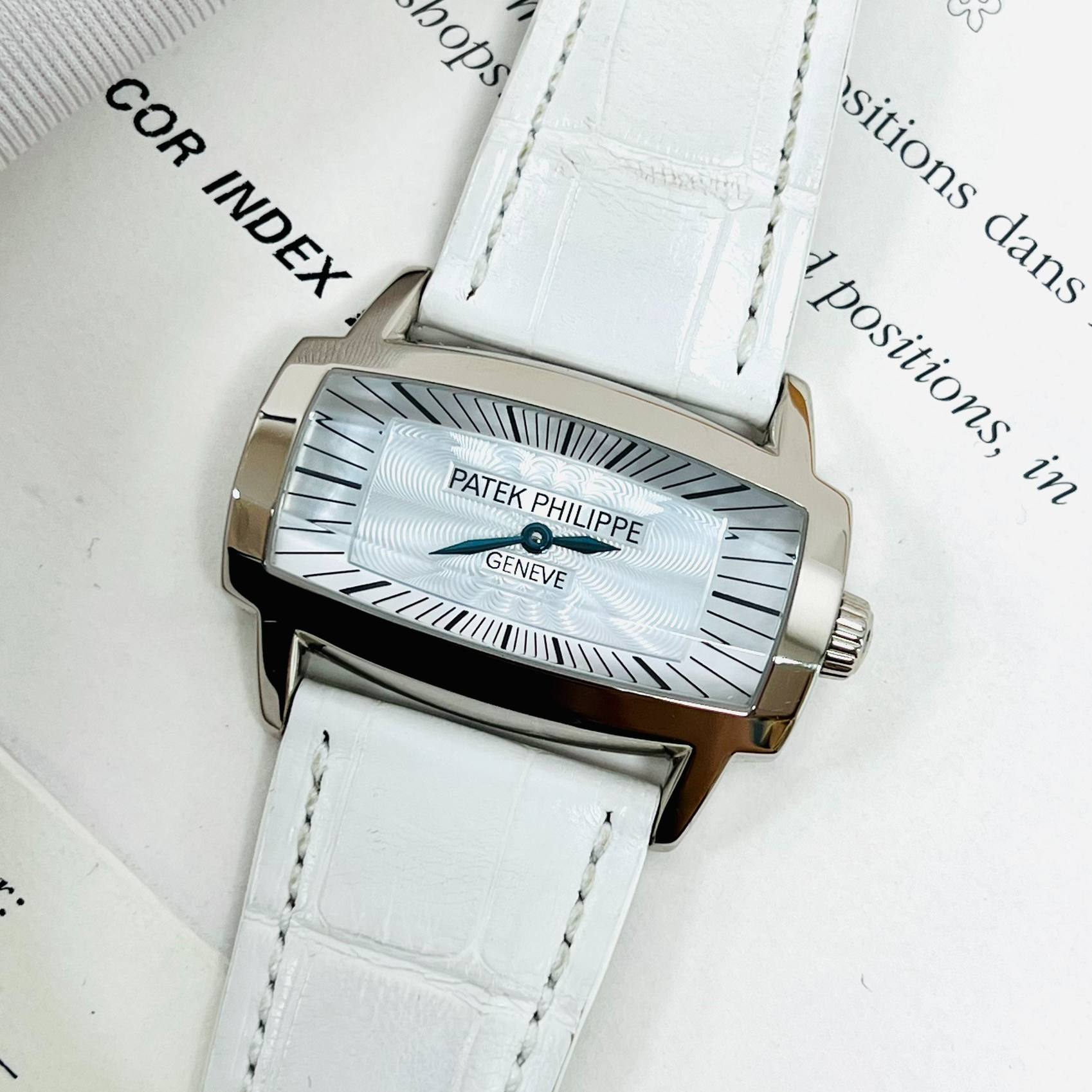 99新 Patek Philippe/百达翡丽 2010年保卡无盒电视机4980G石英表