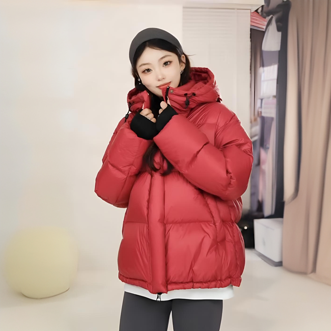 代代鹅2025新款韩版网红简约设计保暖时尚短款连帽羽绒服U311094N