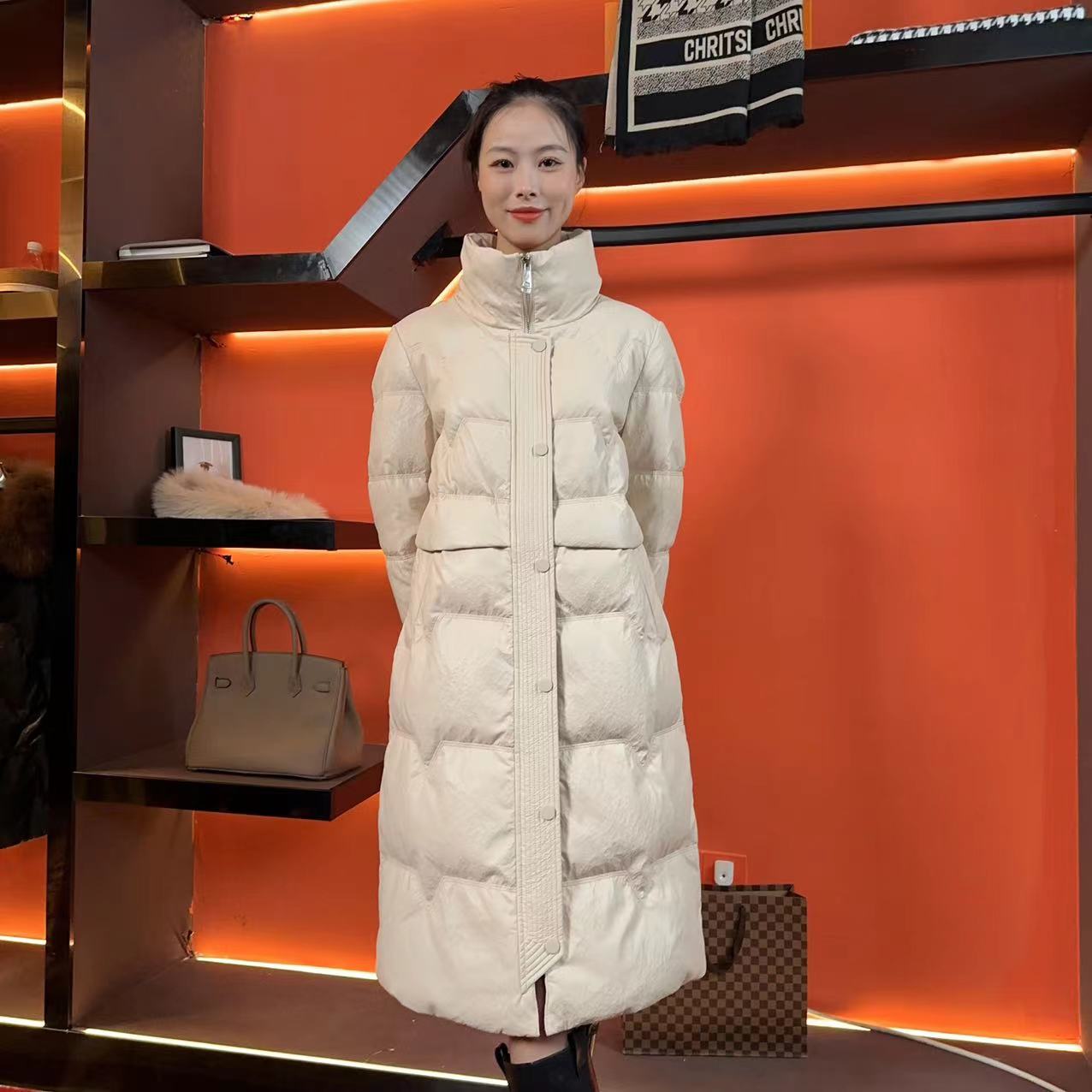 2024真皮鹅绒服女中长款时尚新款高领宽松海宁女款绵羊皮外套3232