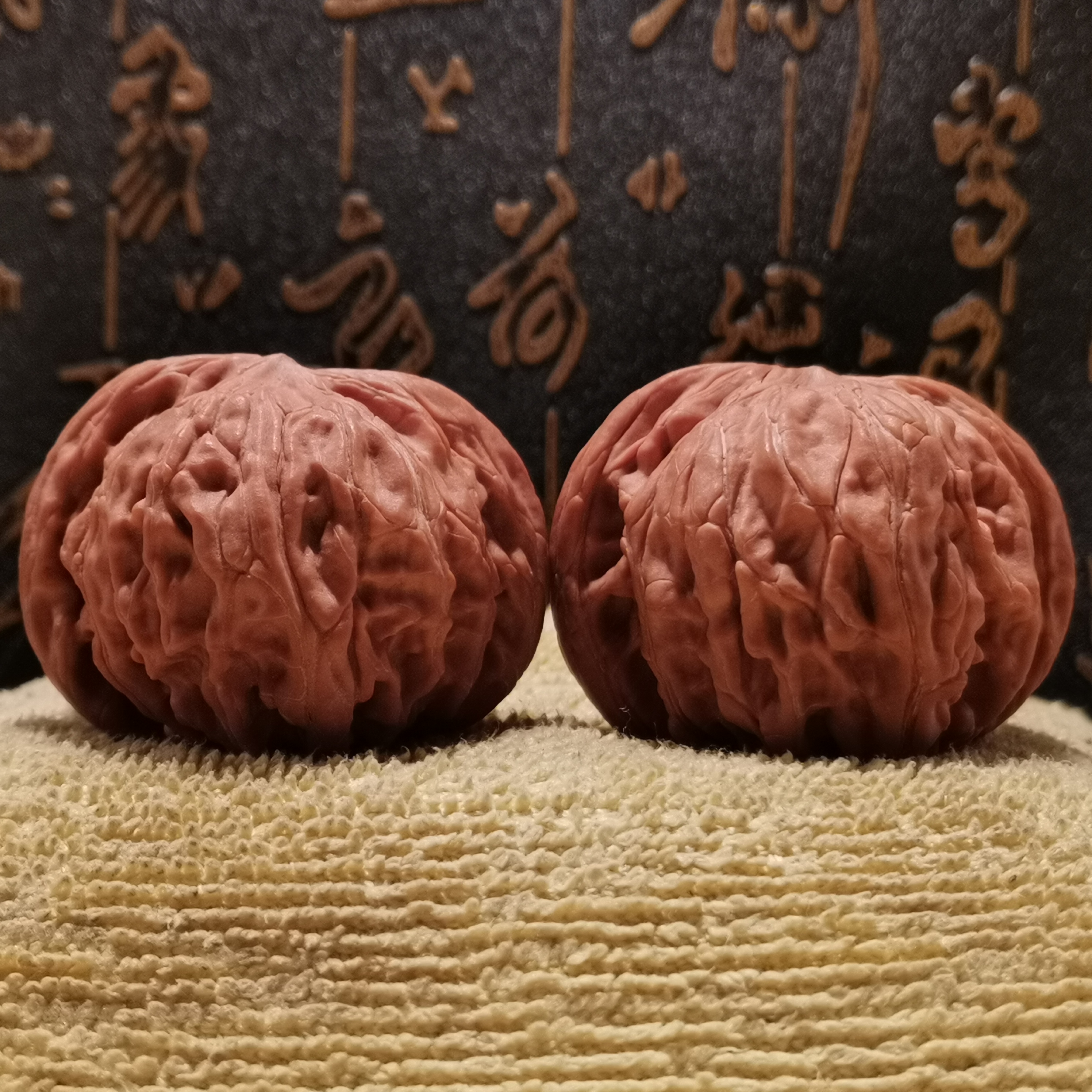 货头精品大尺寸磨盘狮子头正磨山坡老树果上手就红的皮质全品无修