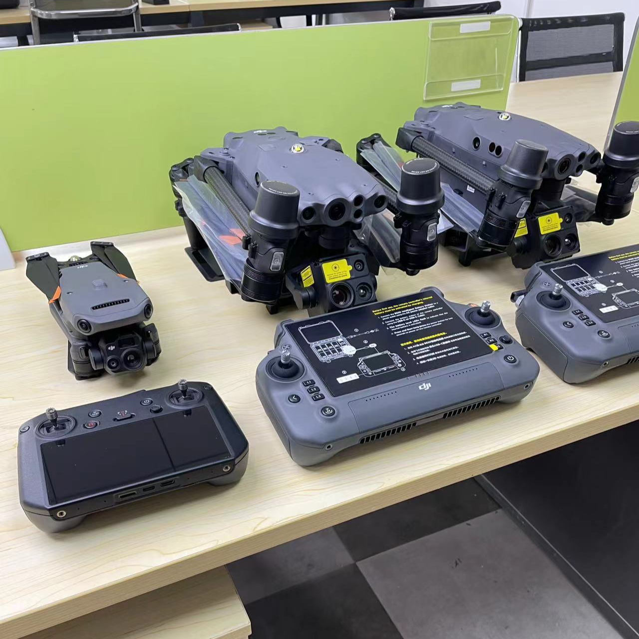 M30T标配2电1机1遥控