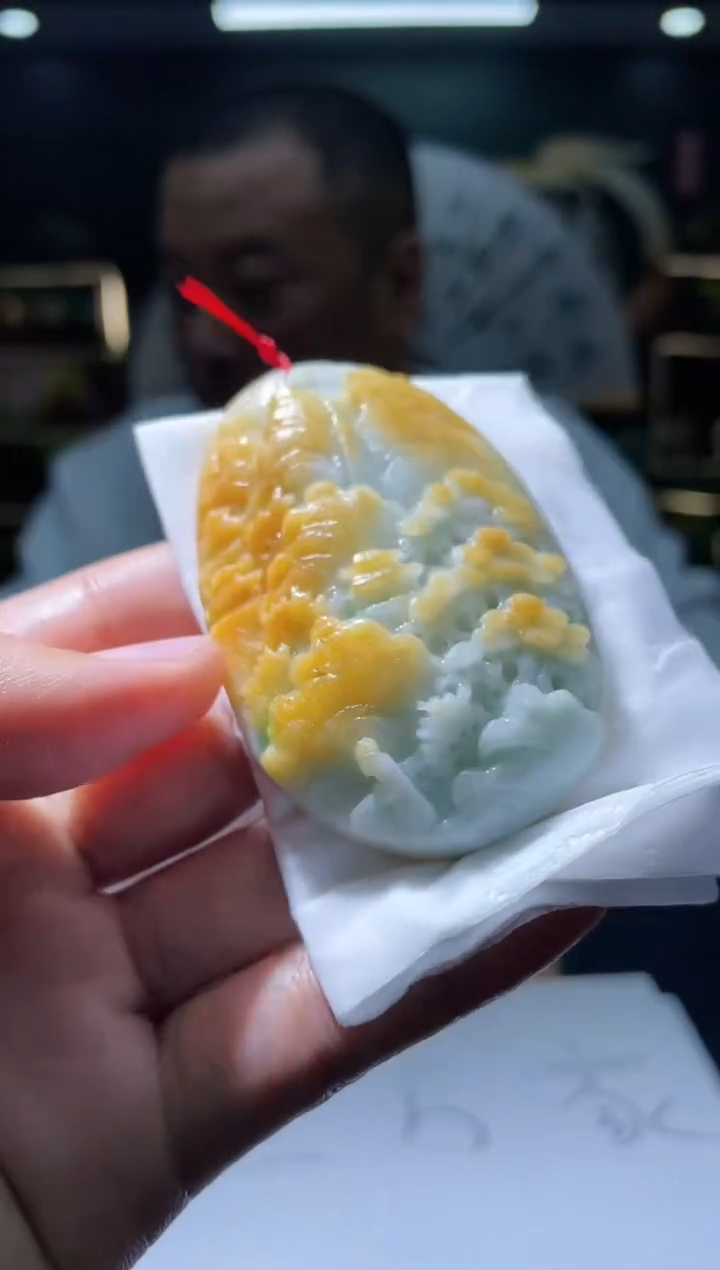 【闪购商品】定制翡翠未镶嵌18-毛货挂件需要抛光