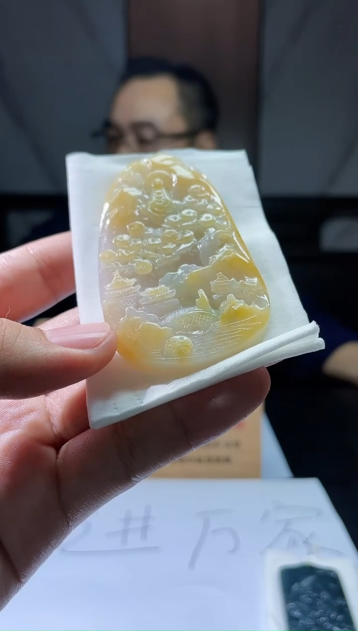 【闪购商品】定制翡翠未镶嵌18-毛货挂件需要抛光