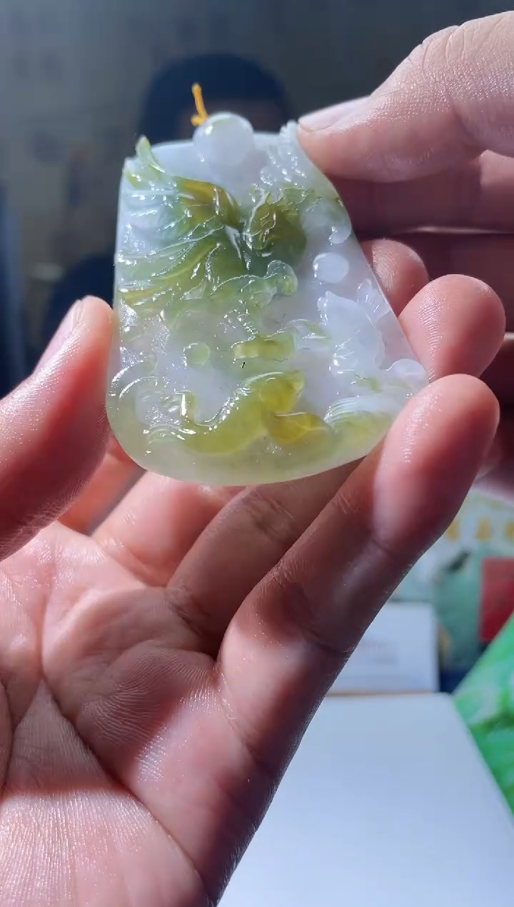 【闪购商品】定制翡翠未镶嵌77-毛货挂件需要抛光