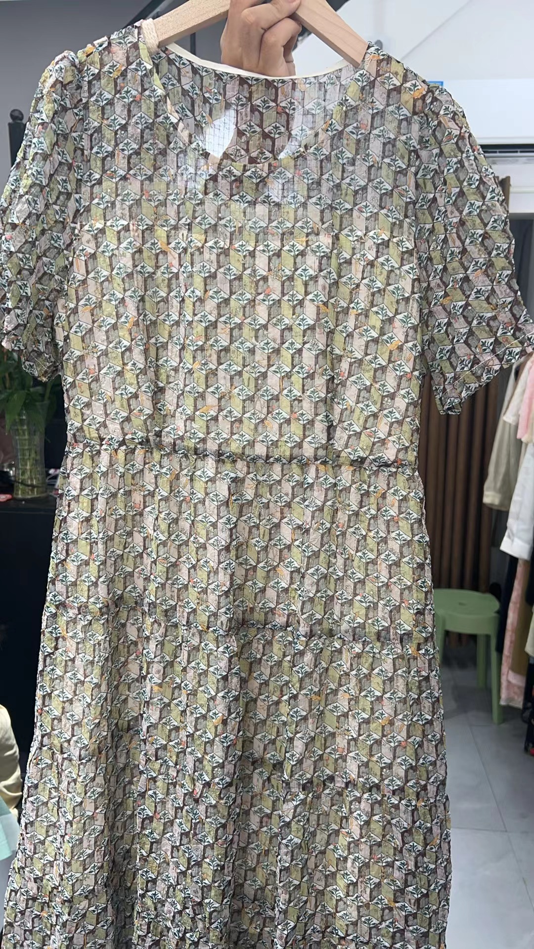 淇淇撤柜女装（扣号链接）爆款连衣裙