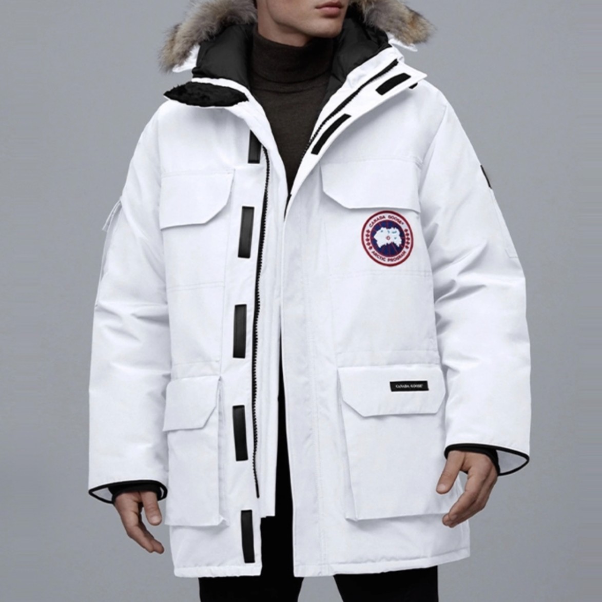 未使用 CANADA GOOSE 大鹅远征系列欧州版派克中长款男款北极星白