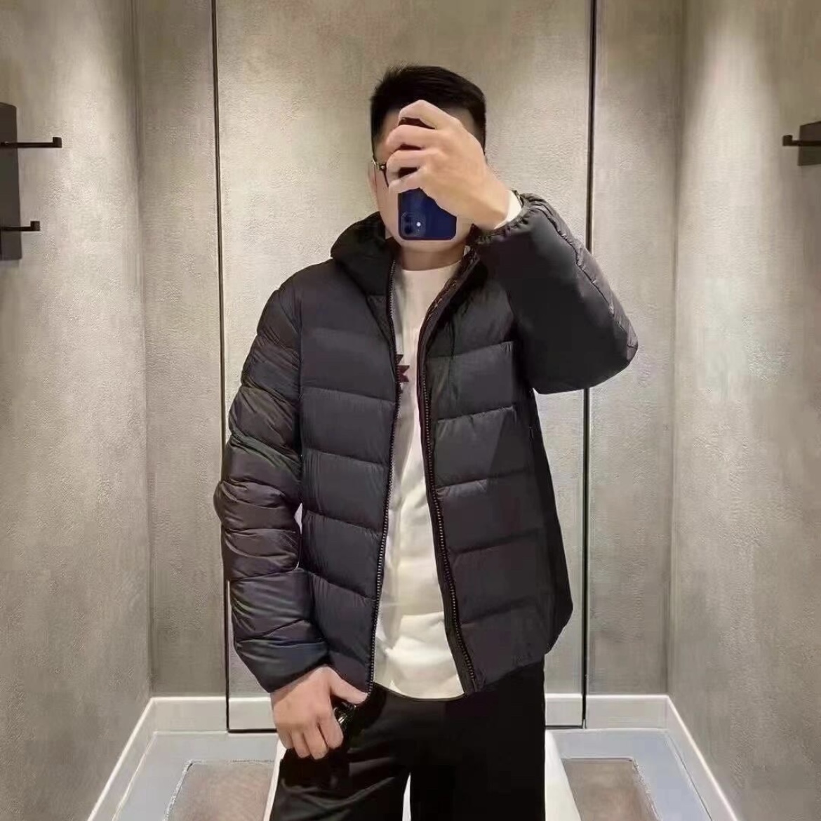 全新未使用 蒙口 蒙口黑标侧腰拼接连帽羽绒服