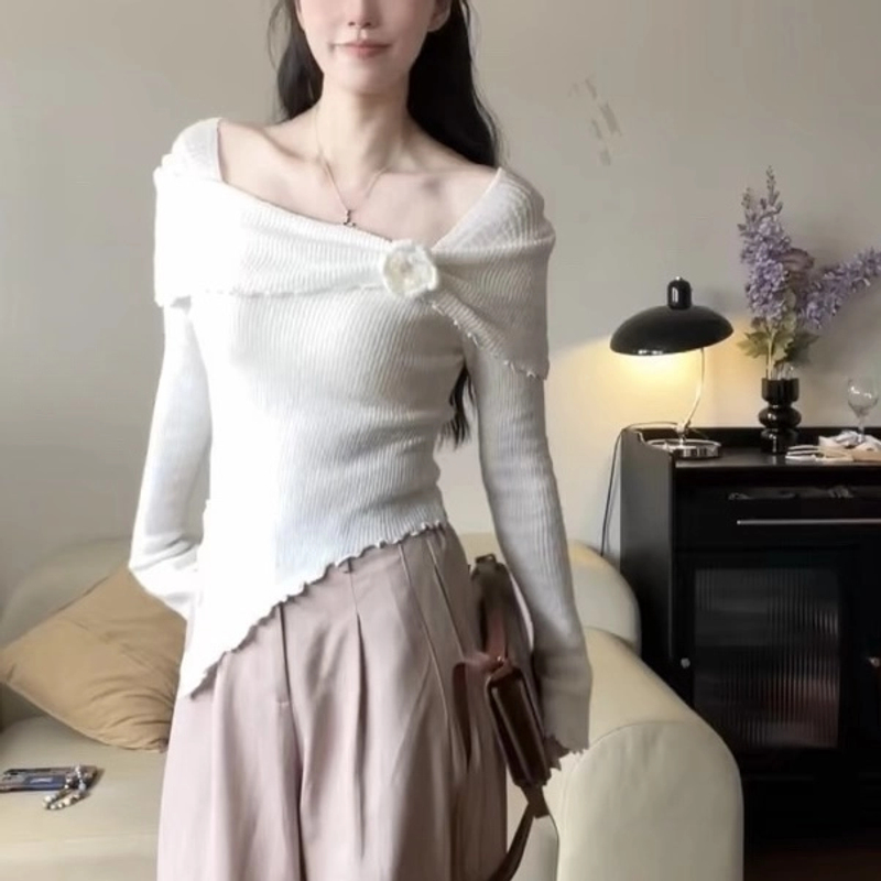 法式气质木耳边立体花朵一字肩毛衣针织女秋季修身打底衫内搭上衣