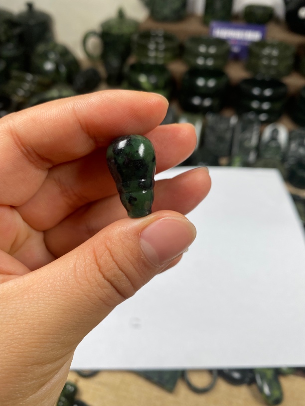 藏玉药王石高品质三通佛头