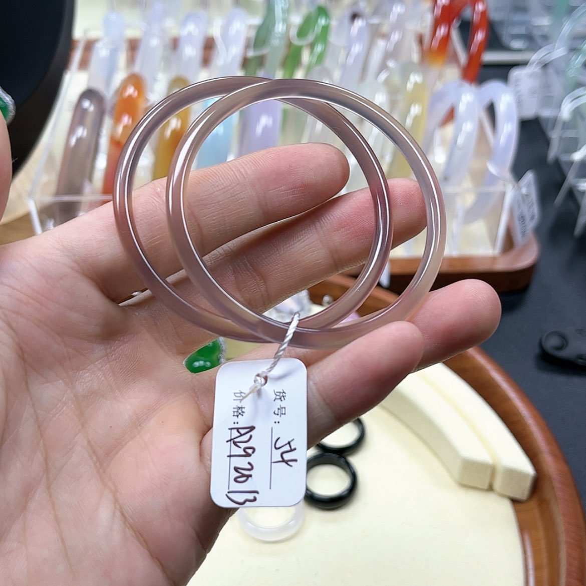 【闪购商品】玛瑙/玉髓手镯合金小**贝