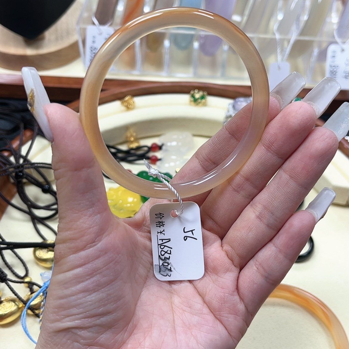 【闪购商品】玛瑙/玉髓手镯未镶嵌?****r