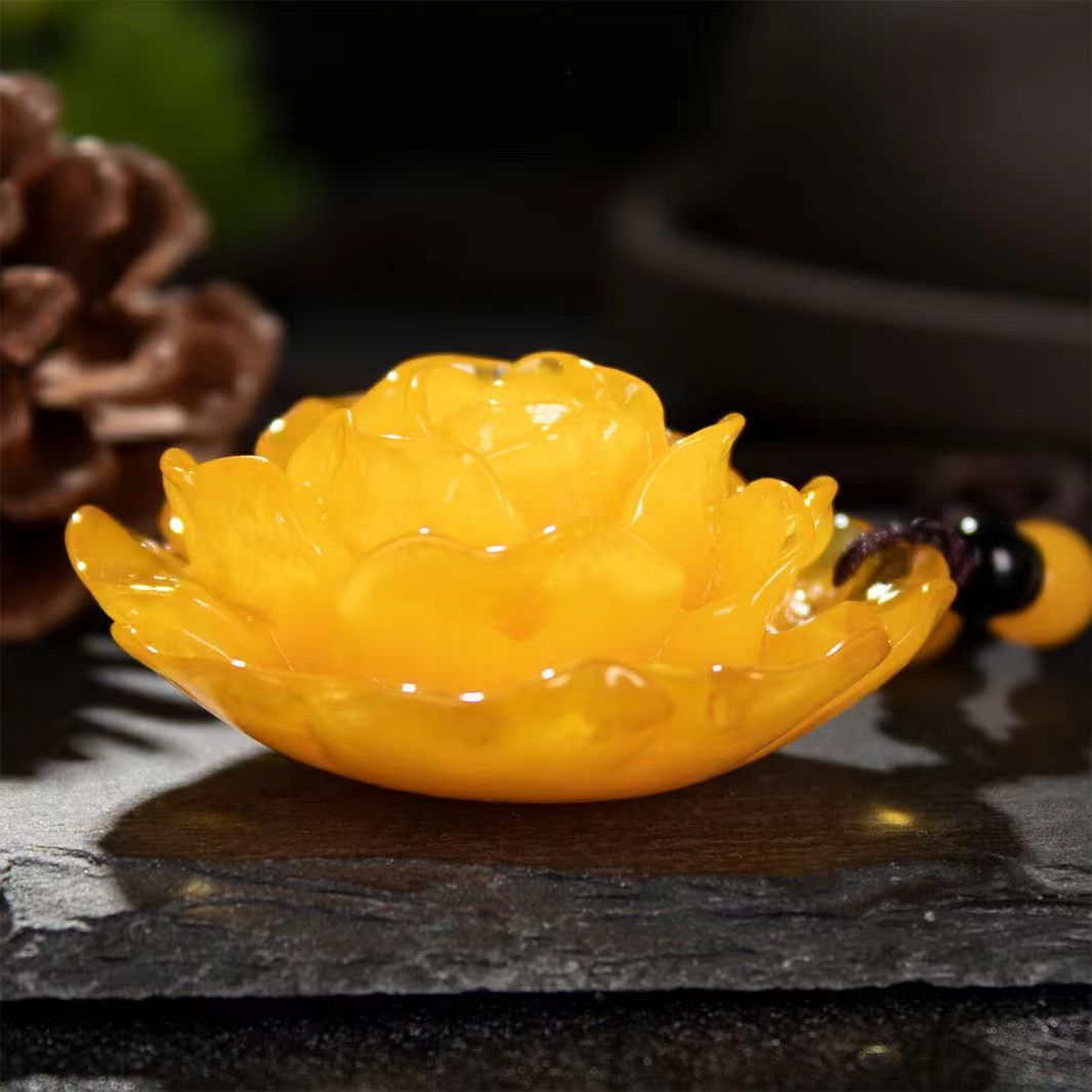      H006颂蜜阁新密花开富贵吊坠