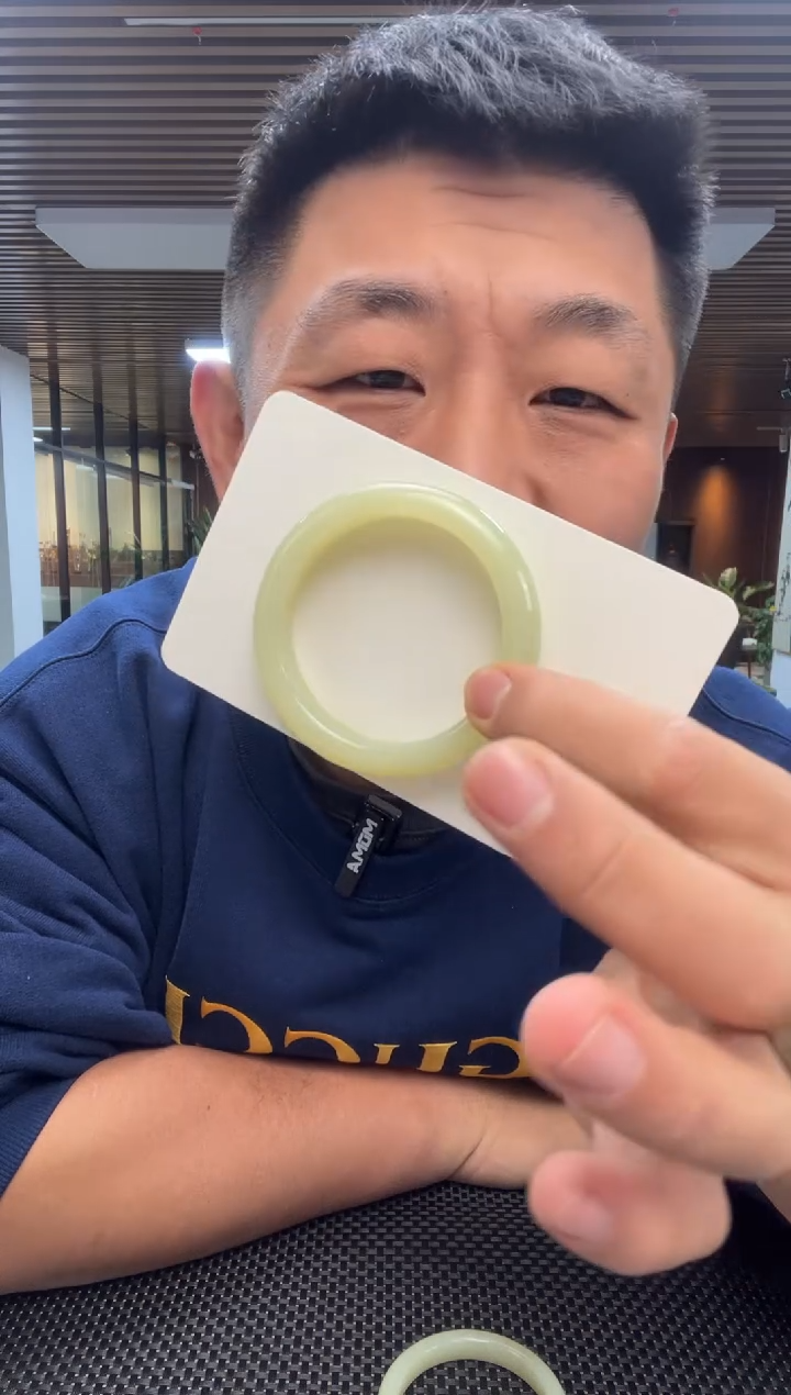 【闪购商品】和田玉手镯未镶嵌55-56多样性发货发其中一件