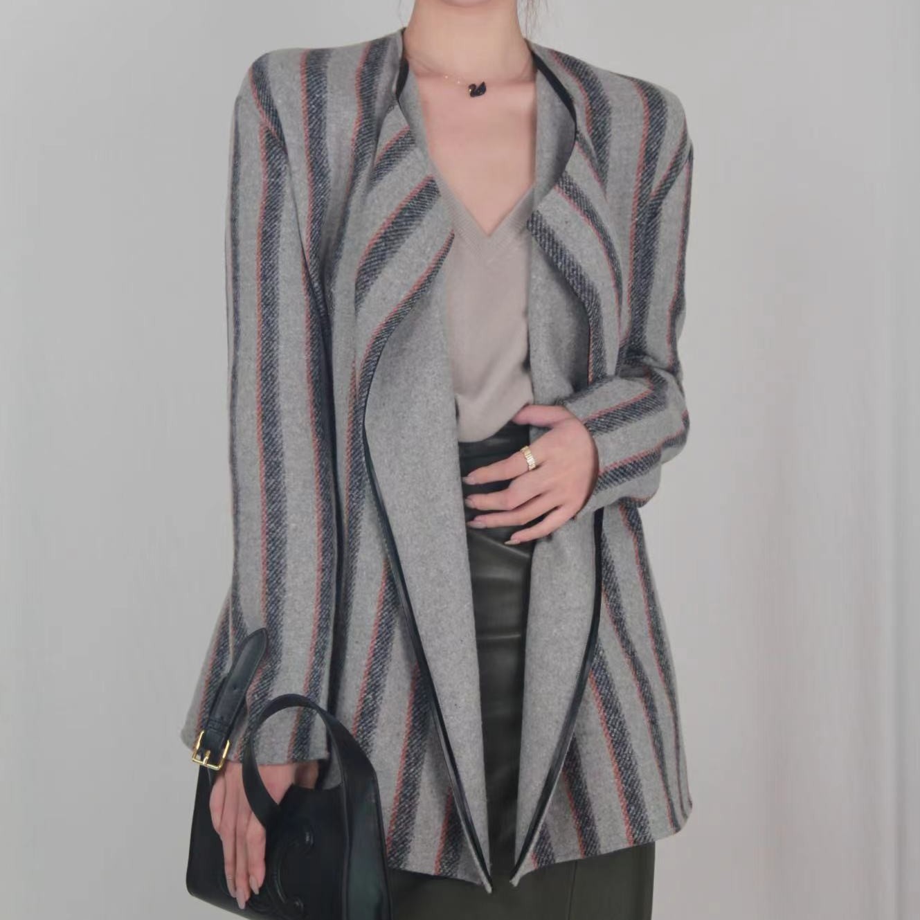 高订小众设计款条纹秋冬气质外套MC8510