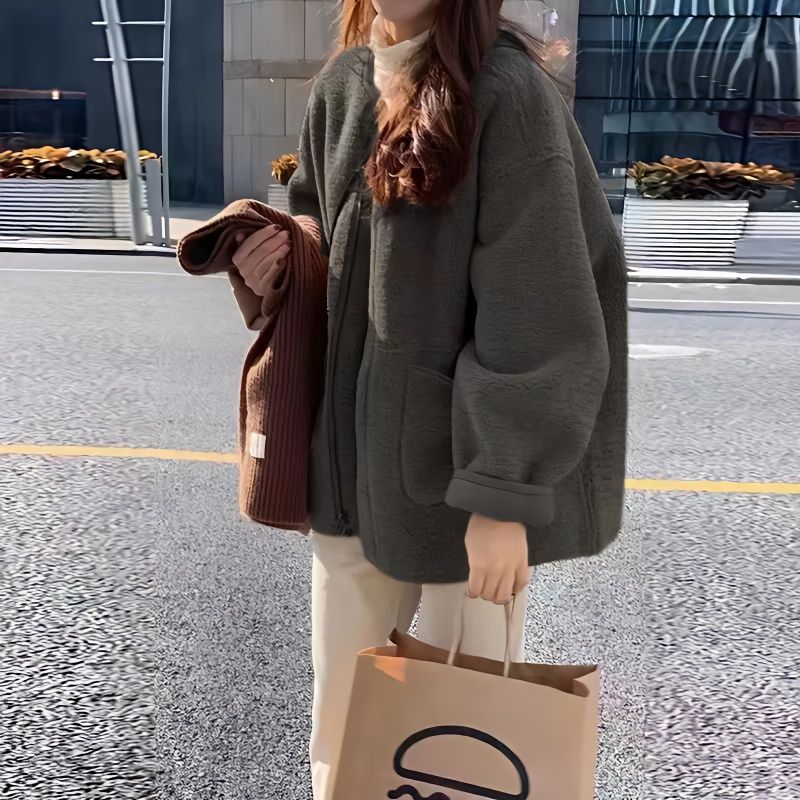 2023年秋冬新款高级韩系温柔小众设计感加厚羊羔毛外套女咖色短款