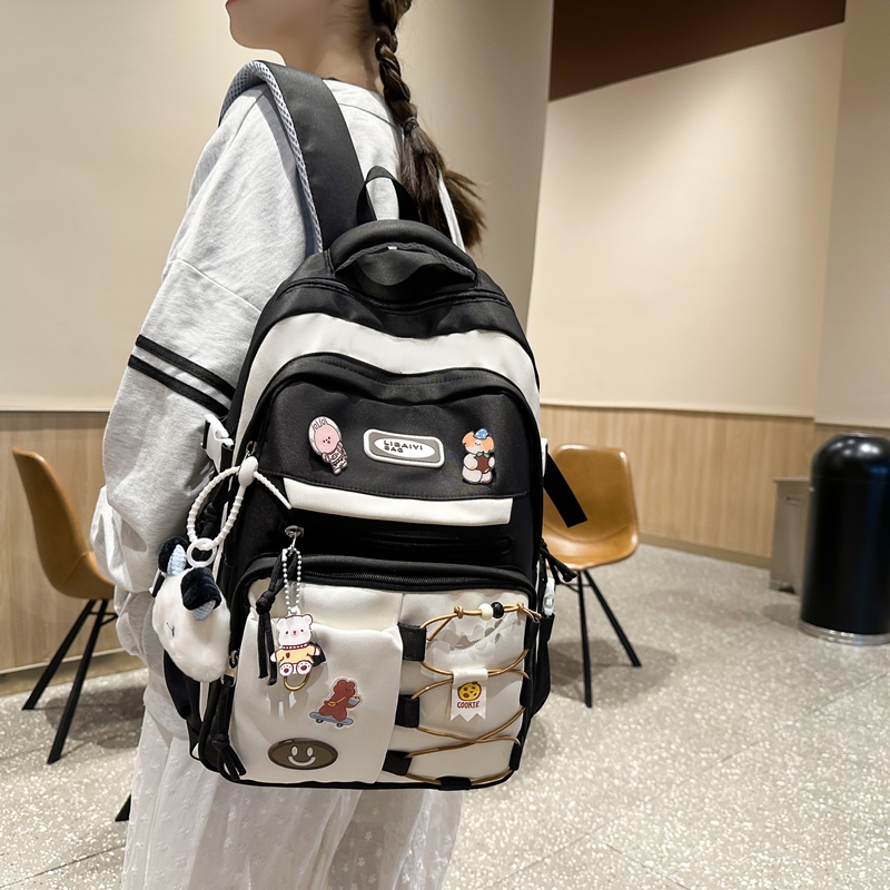 书包初中女生高颜值日系大容量高中生背包中学生小学生减负双肩包
