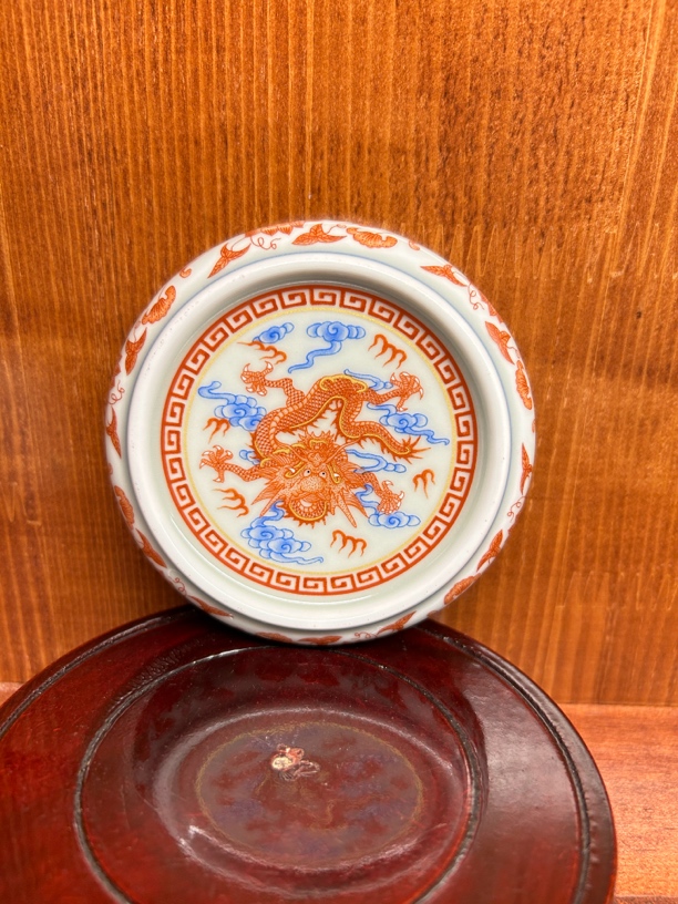 景德镇陶瓷矾红盖置