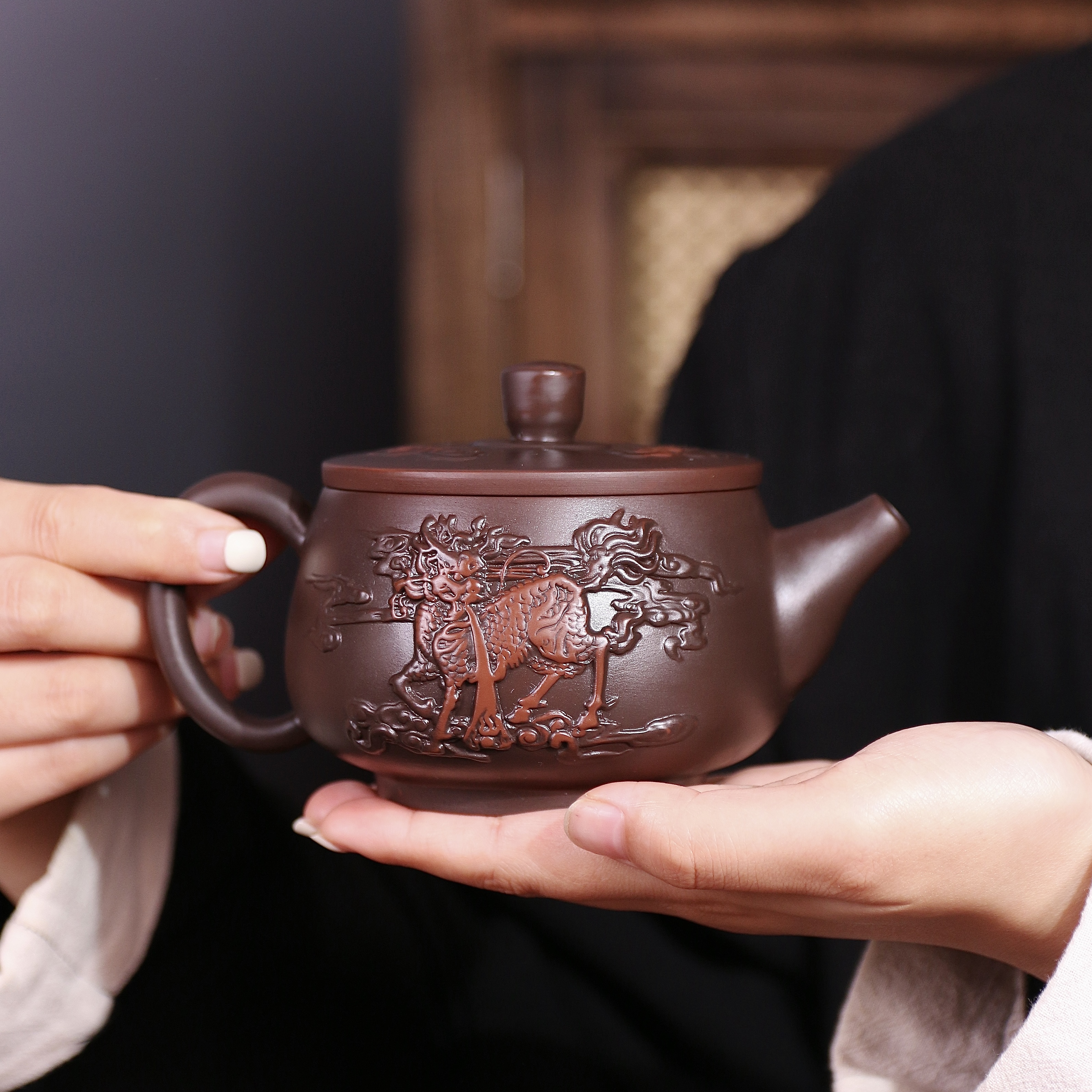紫陶满雕麒麟汉瓦壶大容量中式全纯手工泡茶壶复古紫砂壶S