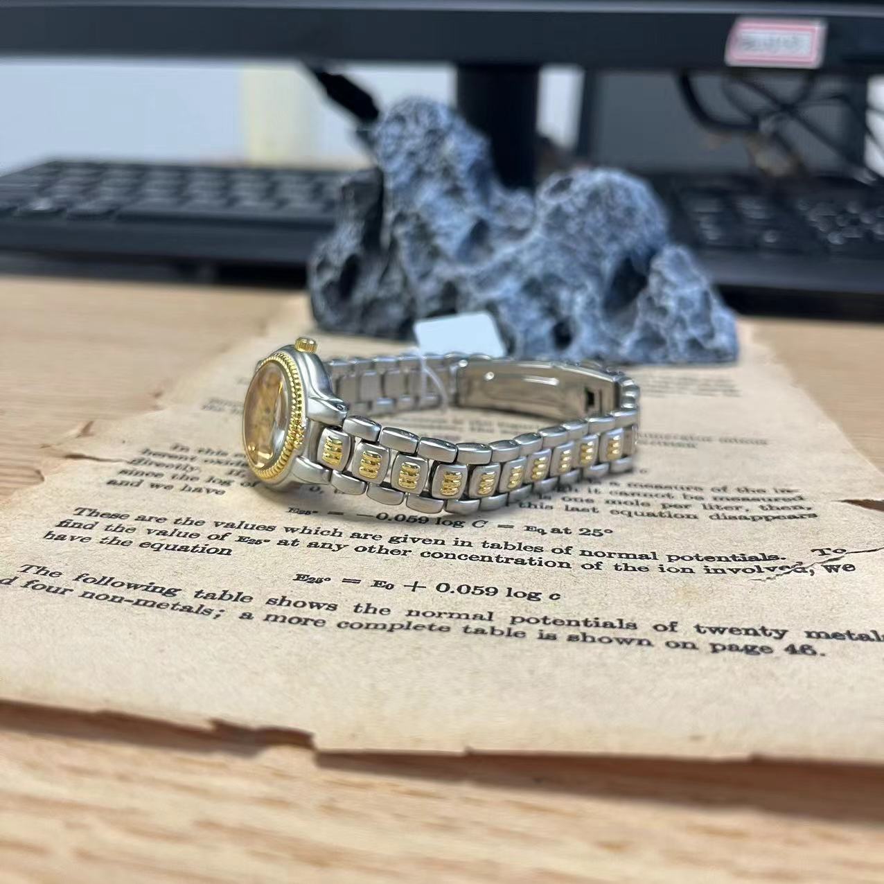 孤品复古手表 气质腕表 通用经典1