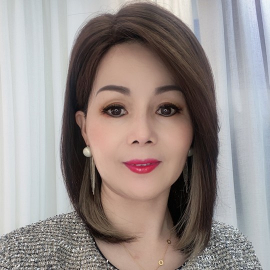 丽诗雅假发纯手工全真发超轻薄透气减龄挂耳染网红初恋款超自然