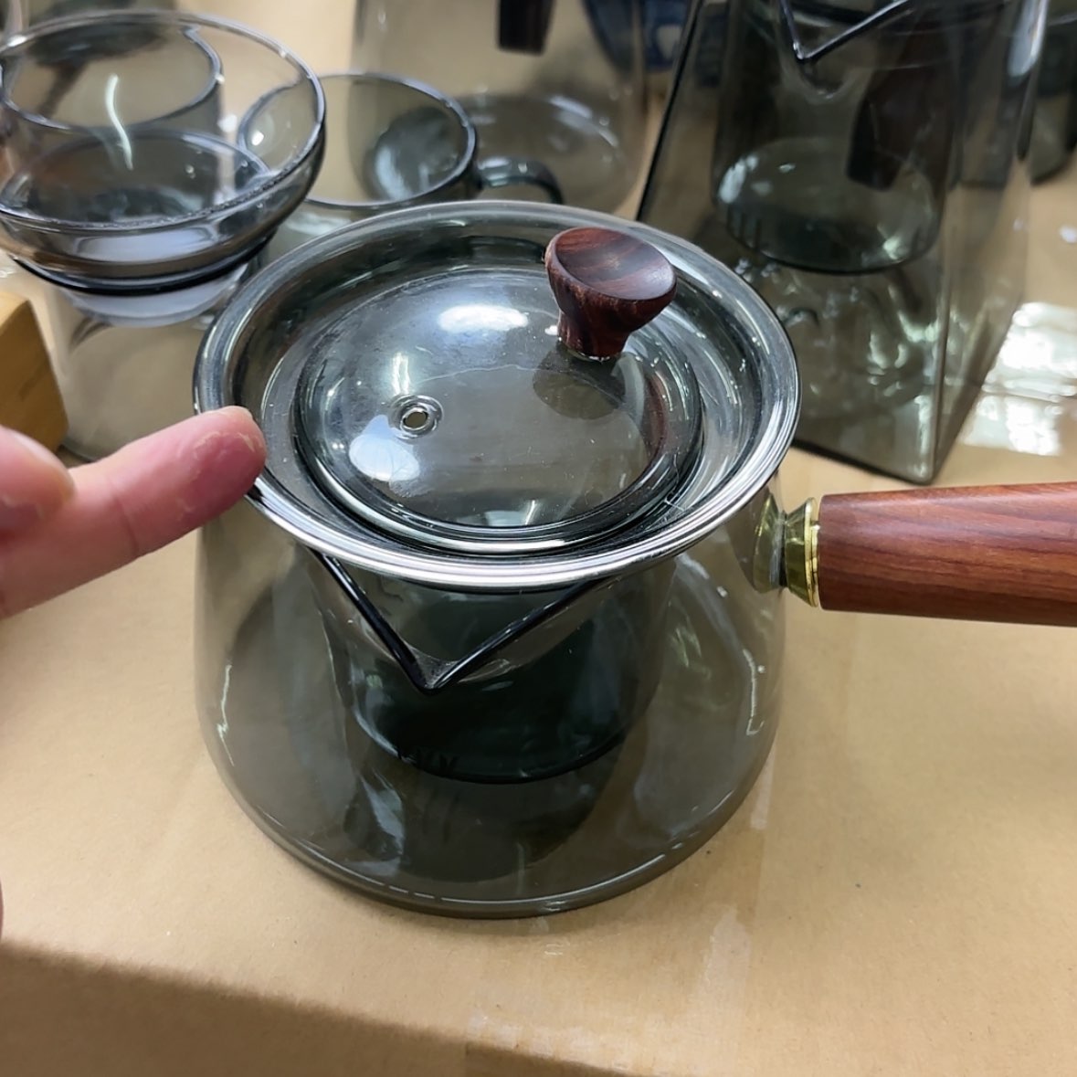 【闪购商品】玻璃111