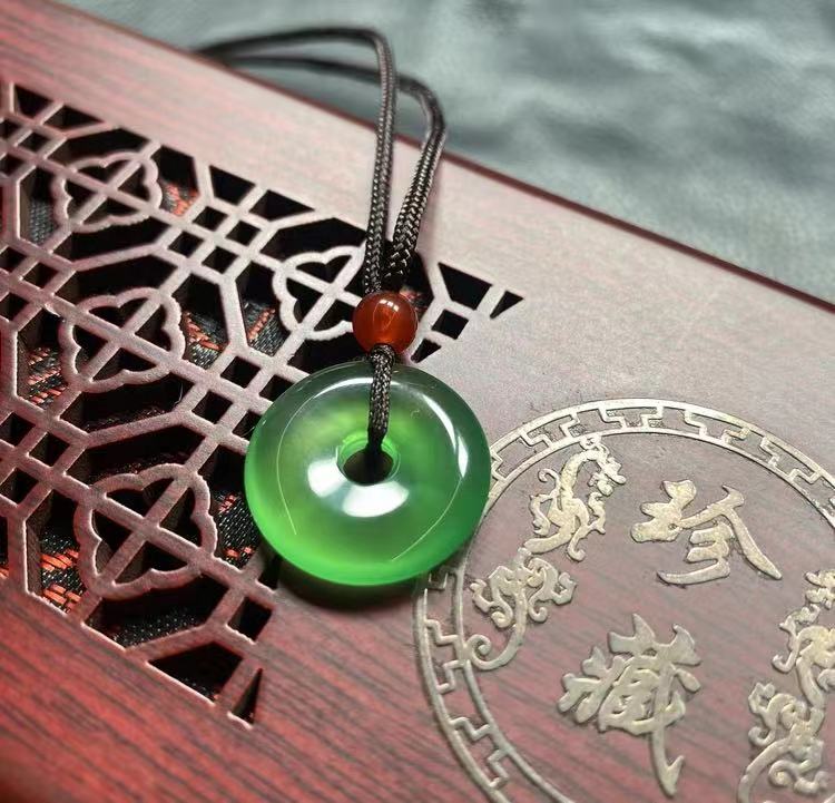 非金属仿水晶吊坠 吊坠平安扣（好几款颜色随机发）