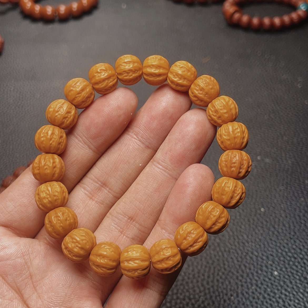 【闪购商品】文玩核桃手串小***！11