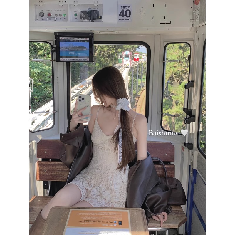 氛围纹理花花 不规则吊带连衣裙女韩系设计感气质收腰裙子