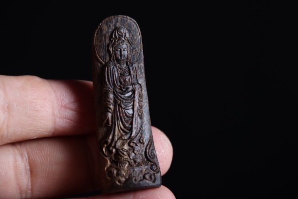 文莱沉水沉香观音吊坠，结油高.器型规整.精微雕刻.开脸庄严